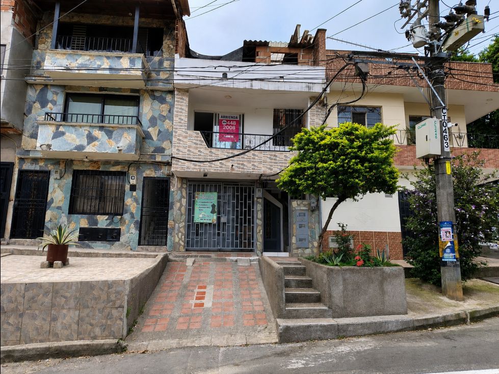 Casa en arriendo Antioquia Medellín La Pinuela 85 m2 Habitaciones 4 Baños 1 Garajes 0 Precio $1950000