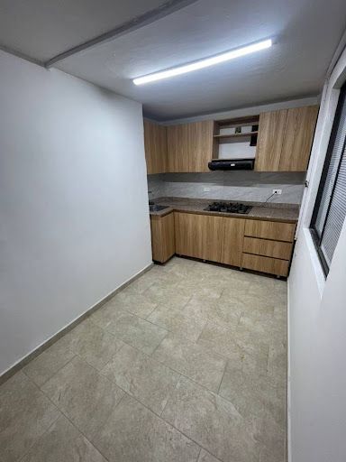 Apartamento en arriendo Antioquia Medellín Alfonso Lopez 100 m2 Habitaciones 4 Baños 2 Garajes 0 Precio $2500000