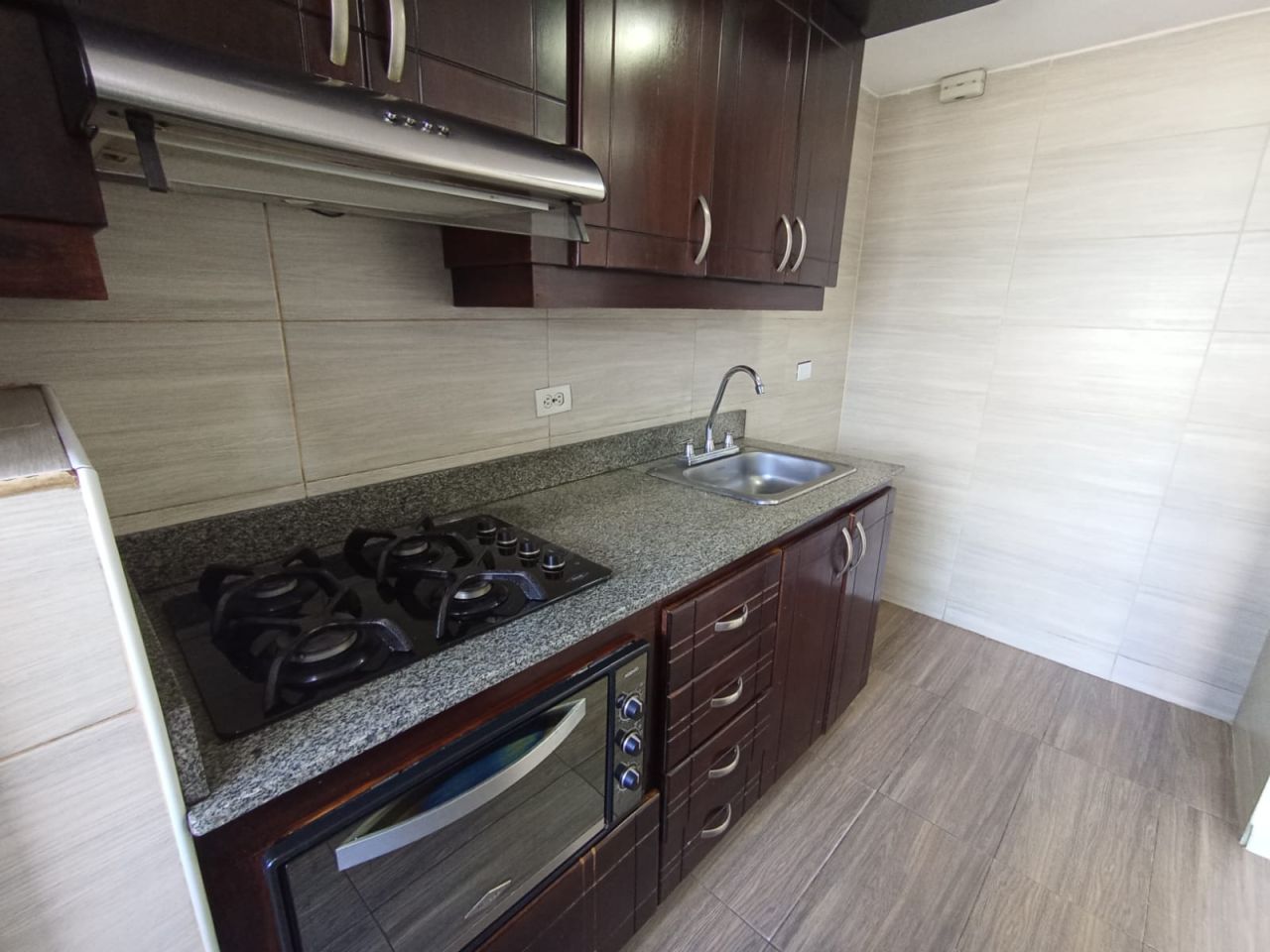 Apartamento en arriendo Antioquia Itagüí Cr Villasol 74 m2 Habitaciones 3 Baños 2 Garajes 1 Precio $2400000