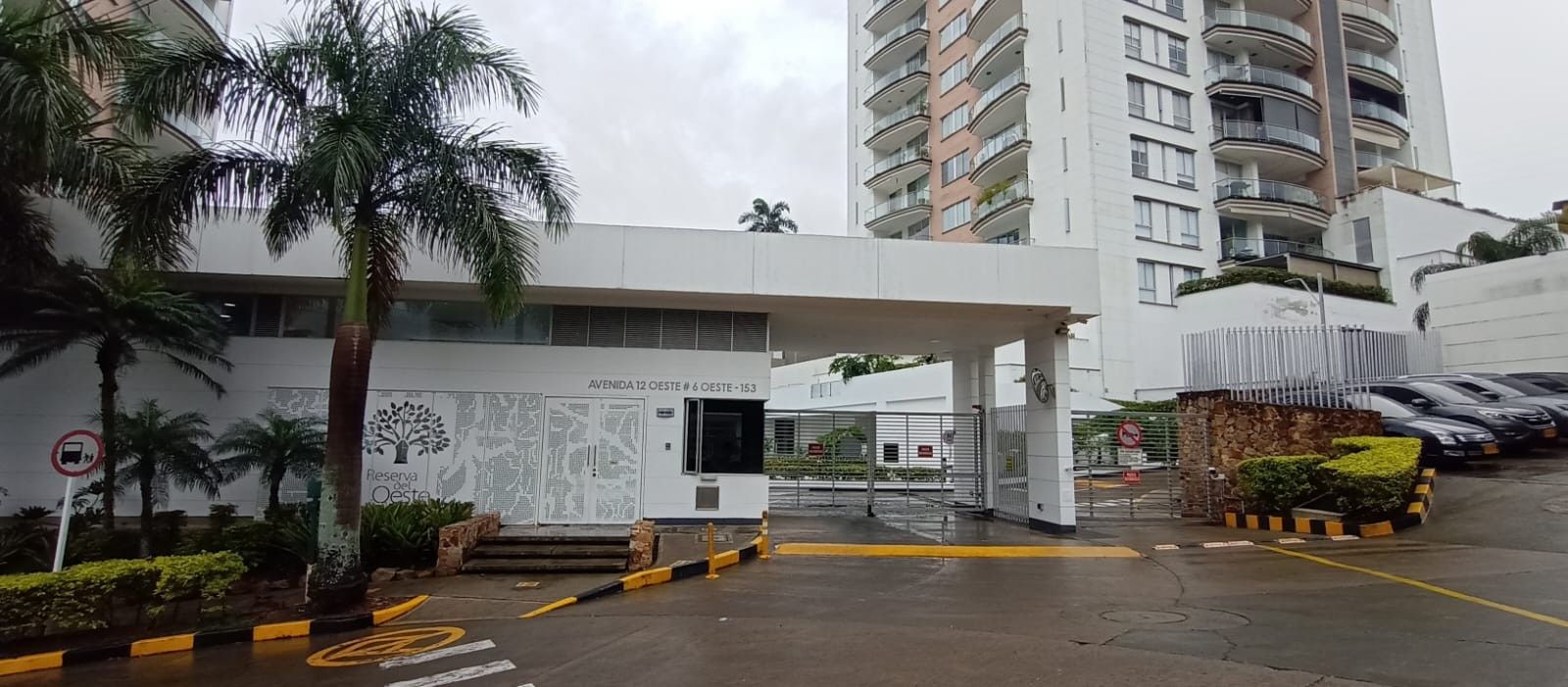 Apartamento en arriendo Valle Del Cauca Cali Aguacatal 195 m2 Habitaciones 4 Baños 5 Garajes 0 Precio $9250000