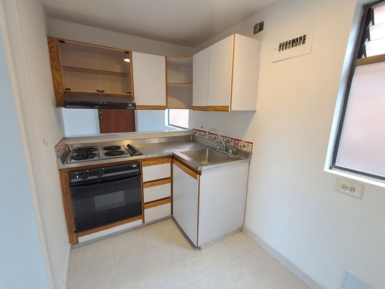 Apartamento en arriendo Antioquia Medellín La Palma 60 m2 Habitaciones 2 Baños 2 Garajes 1 Precio $2600000