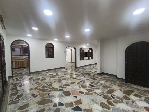 Casa en arriendo Risaralda Pereira Los Alamos 374 m2 Habitaciones 7 Baños 5 Garajes 2 Precio $9000000