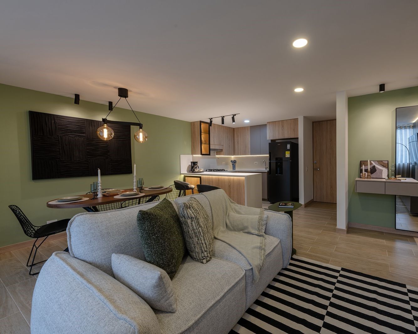 Apartamento en arriendo Antioquia Envigado El Salado 78 m2 Habitaciones 2 Baños 2 Garajes 1 Precio $5650000