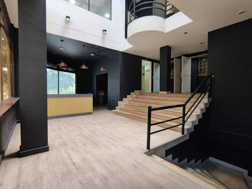 Local en arriendo Antioquia Medellín Villanueva 700 m2 Habitaciones 0 Baños 2 Garajes 0 Precio $15000000