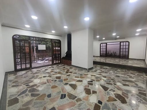 Casa en venta Risaralda Pereira Los Alamos 374 m2 Habitaciones 7 Baños 5 Garajes 2 Precio $2000000000