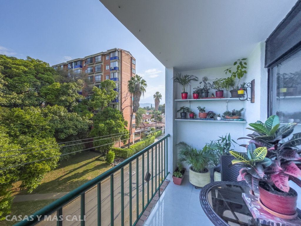Apartamento en venta Valle Del Cauca Cali Quintas De Don Simón 84 m2 Habitaciones 3 Baños 1 Garajes 1 Precio $270000000