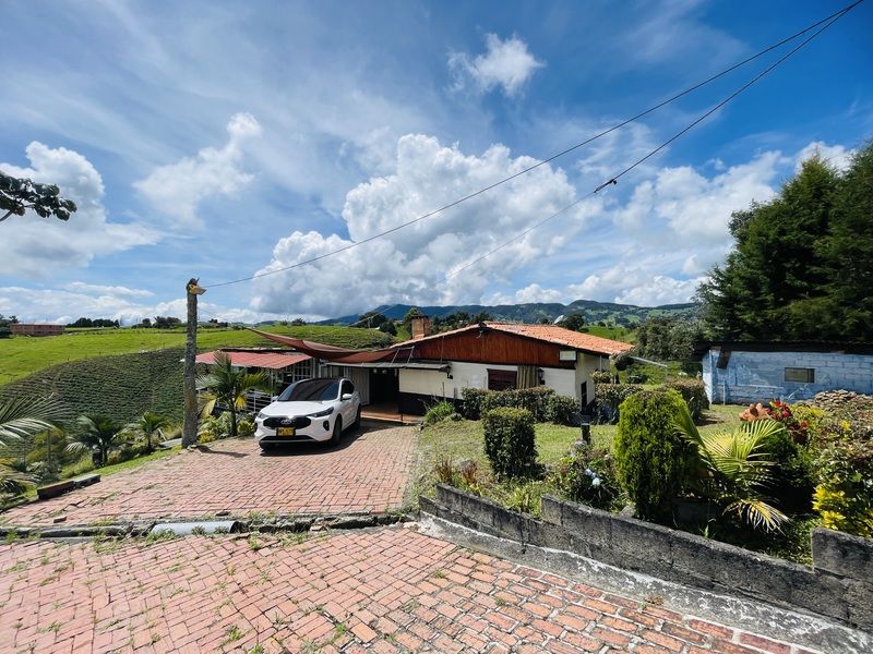 Casa en venta Antioquia San Pedro San Pedro 11352 m2 Habitaciones 2 Baños 1 Garajes 1 Precio $850000000