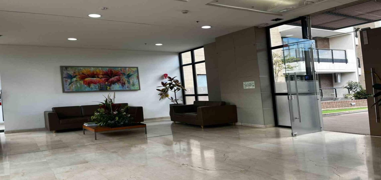 Apartamento en venta Cundinamarca Bogotá San Jose V Sector 80 m2 Habitaciones 2 Baños 2 Garajes 1 Precio $638000000