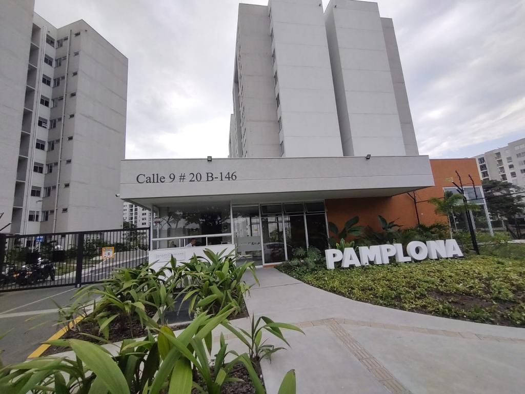 Apartamento en arriendo Valle Del Cauca Yumbo Portales De Comfandi 68 m2 Habitaciones 2 Baños 2 Garajes 1 Precio $1139000