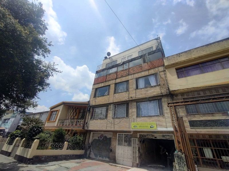 Apartamento en arriendo Cundinamarca Bogotá Eduardo Santos 70 m2 Habitaciones 3 Baños 1 Garajes 0 Precio $1400000
