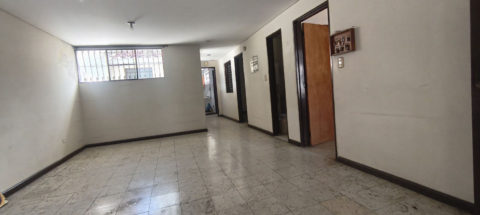 Casa en venta Valle Del Cauca Cali 3 De Julio 300 m2 Habitaciones 6 Baños 4 Garajes 2 Precio $700000000