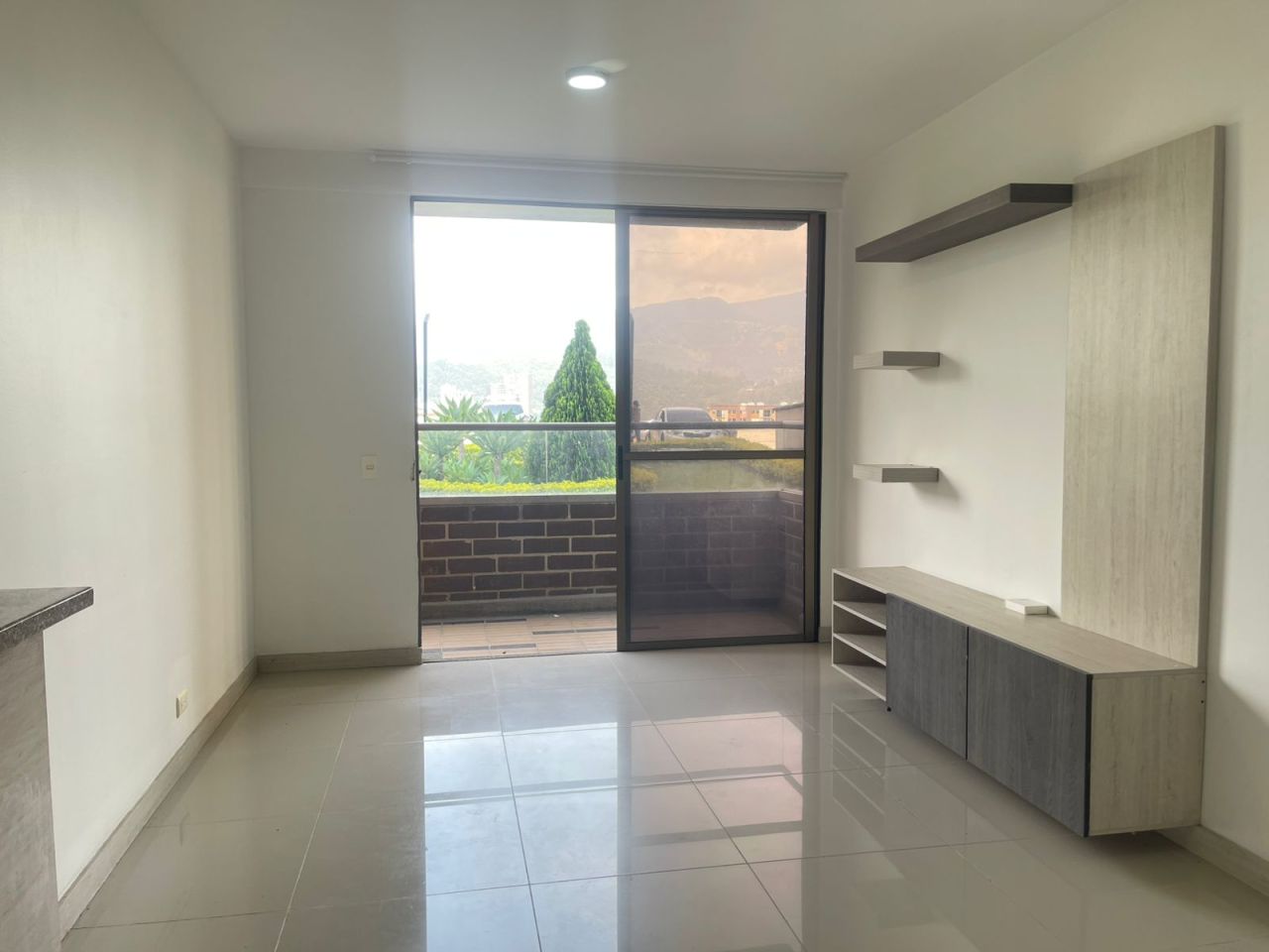 Apartamento en arriendo Antioquia Sabaneta Escobar 71 m2 Habitaciones 3 Baños 4 Garajes 1 Precio $2650000