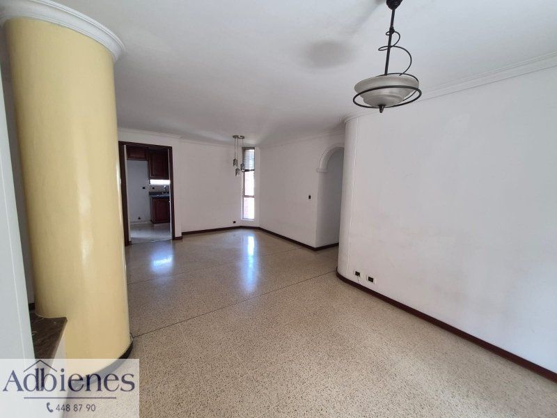 Apartamento en arriendo Antioquia Medellín Los Conquistadores 101 m2 Habitaciones 3 Baños 2 Garajes 0 Precio $3800000