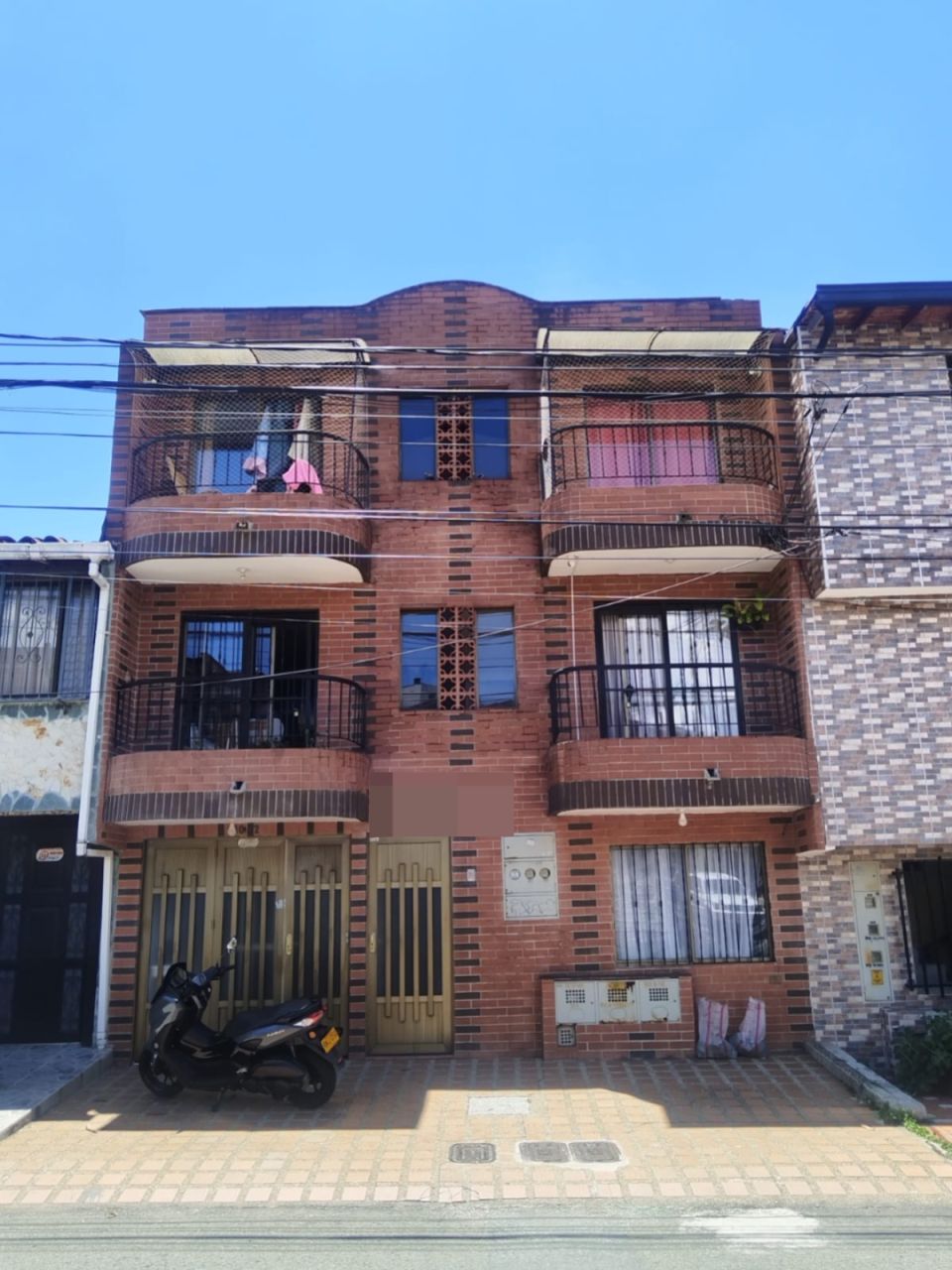 Edificio en venta Antioquia Medellín La Gloria 274 m2 Habitaciones 6 Baños 6 Garajes 1 Precio $1150000000