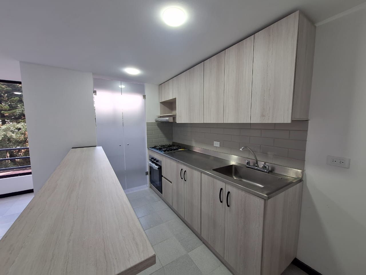 Apartamento en arriendo Antioquia Medellín Castropol 90 m2 Habitaciones 3 Baños 2 Garajes 1 Precio $4000000