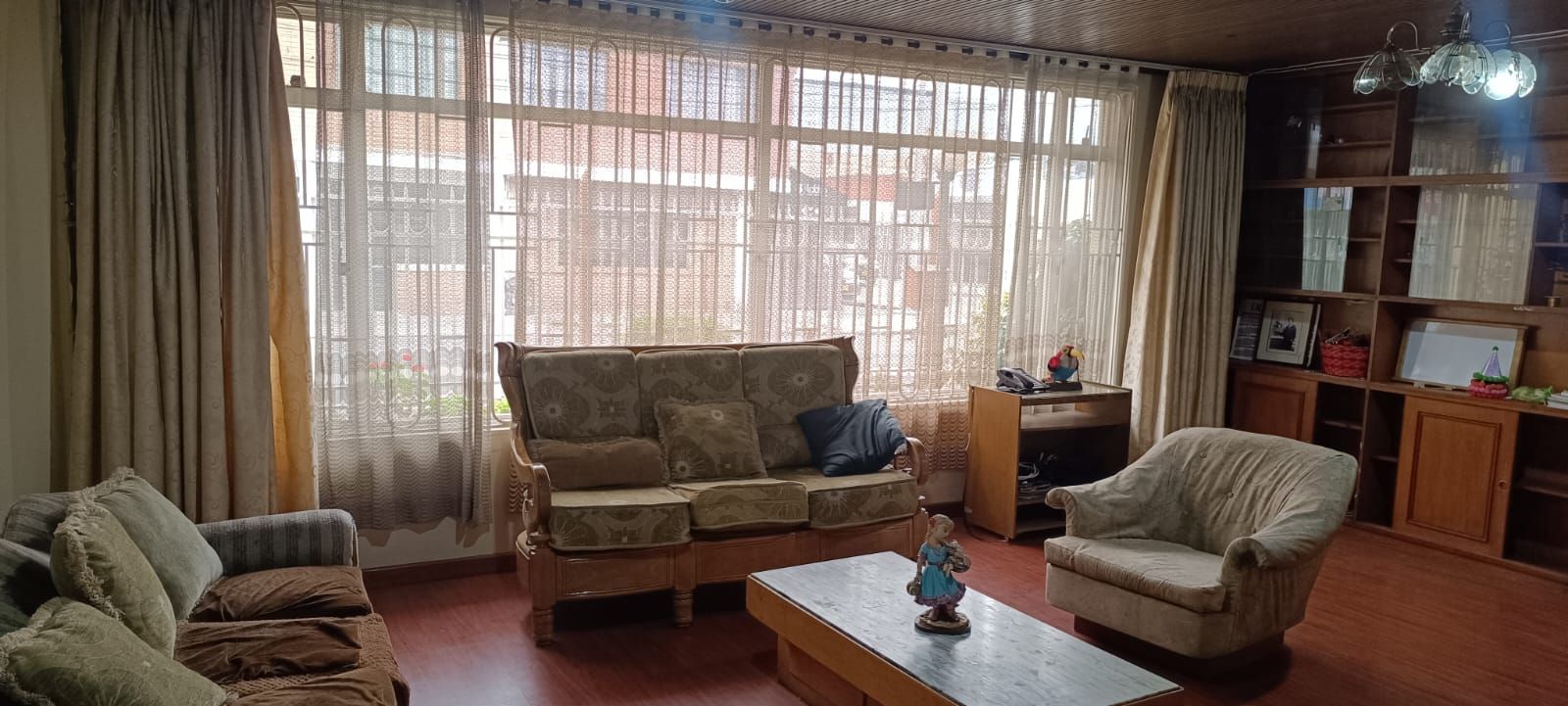 Casa en venta Cundinamarca Bogotá Canódromo 500 m2 Habitaciones 8 Baños 6 Garajes 2 Precio $1800000000