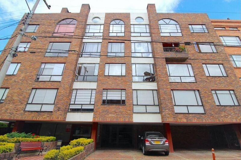 Apartamento en venta Cundinamarca Bogotá Estoril 139 m2 Habitaciones 3 Baños 2 Garajes 2 Precio $850000000