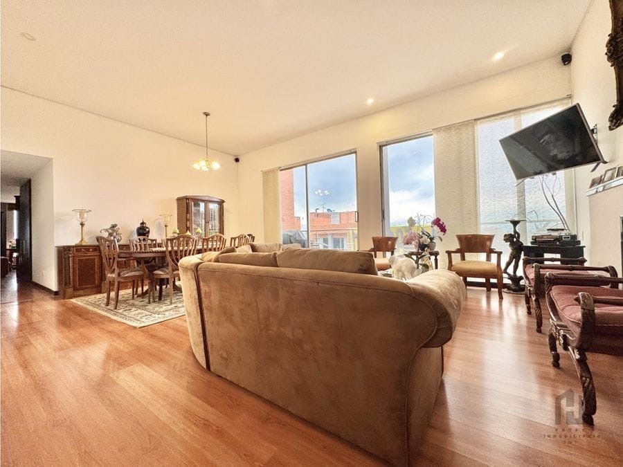 Apartamento en venta Cundinamarca Bogotá Gilmar 172 m2 Habitaciones 3 Baños 5 Garajes 2 Precio $1200000000