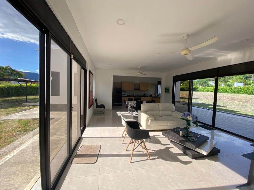 Casa en venta Cundinamarca Apulo Apulo 381 m2 Habitaciones 6 Baños 7 Garajes 4 Precio $950000000
