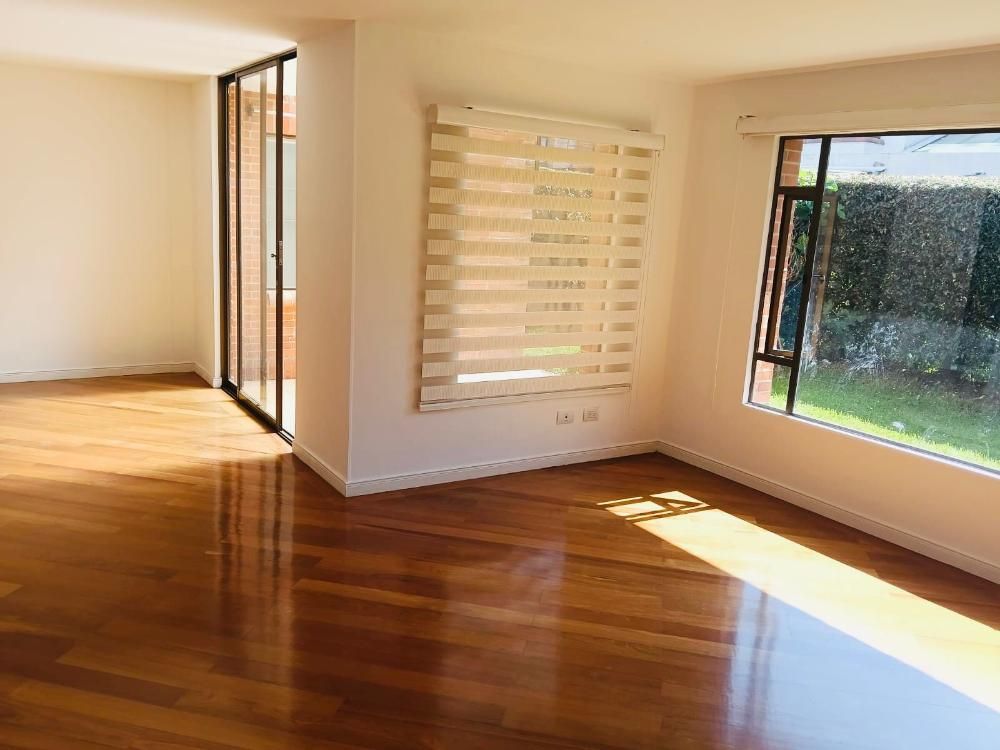 Casa en venta Cundinamarca Chía Chia 291 m2 Habitaciones 3 Baños 4 Garajes 2 Precio $870000000