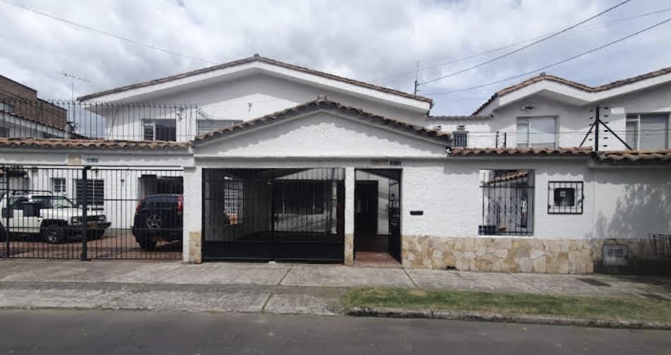 Casa en venta Cundinamarca Bogotá El Contador 331 m2 Habitaciones 4 Baños 4 Garajes 2 Precio $1400000000