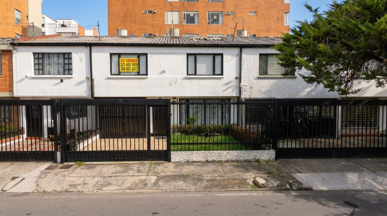 Casa en venta Cundinamarca Bogotá El Contador 210 m2 Habitaciones 4 Baños 4 Garajes 2 Precio $1100000000