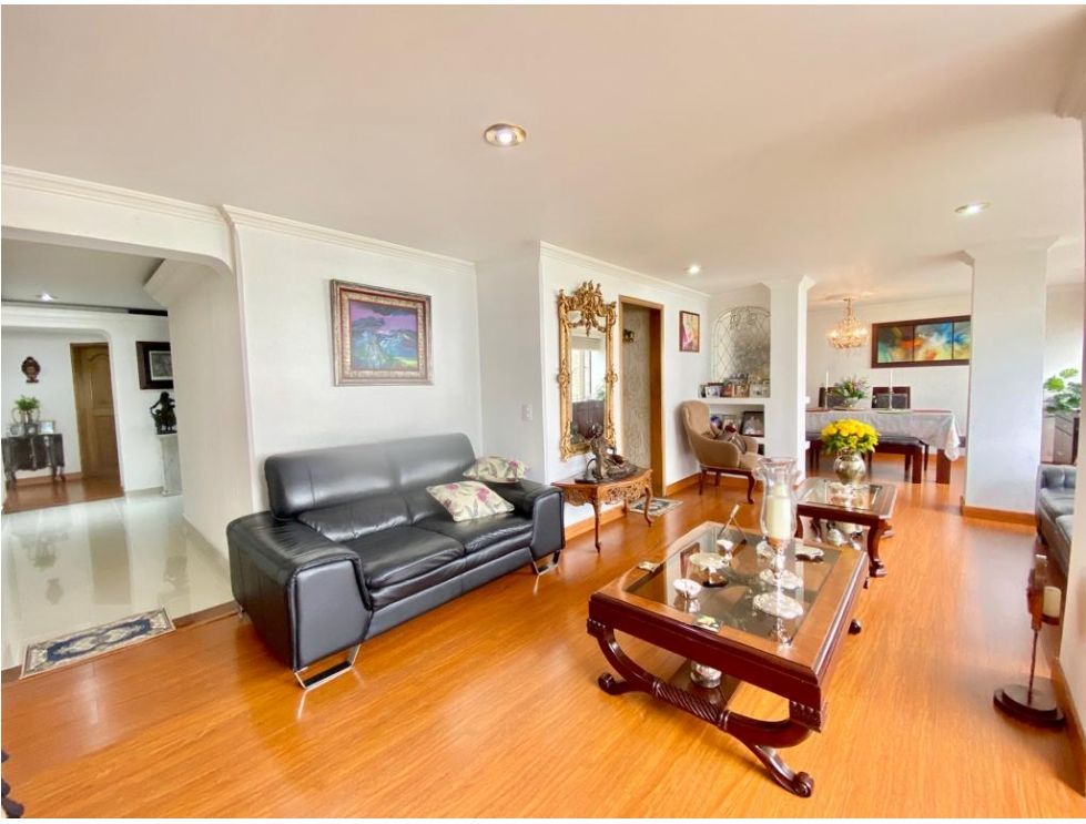 Apartamento en venta Cundinamarca Bogotá Campo Alegre 186 m2 Habitaciones 3 Baños 4 Garajes 2 Precio $950000000