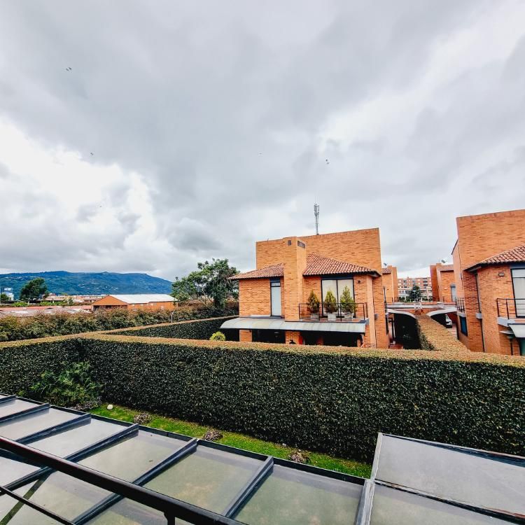 Casa en venta Cundinamarca Cajicá Cajica 329 m2 Habitaciones 5 Baños 6 Garajes 2 Precio $1650000000
