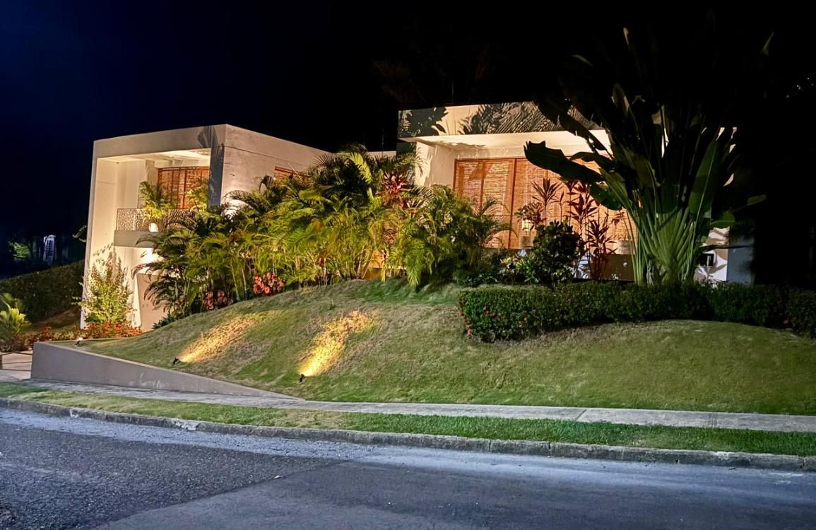 Casa en venta Tolima Melgar Melgar 323 m2 Habitaciones 3 Baños 3 Garajes 4 Precio $1500000000