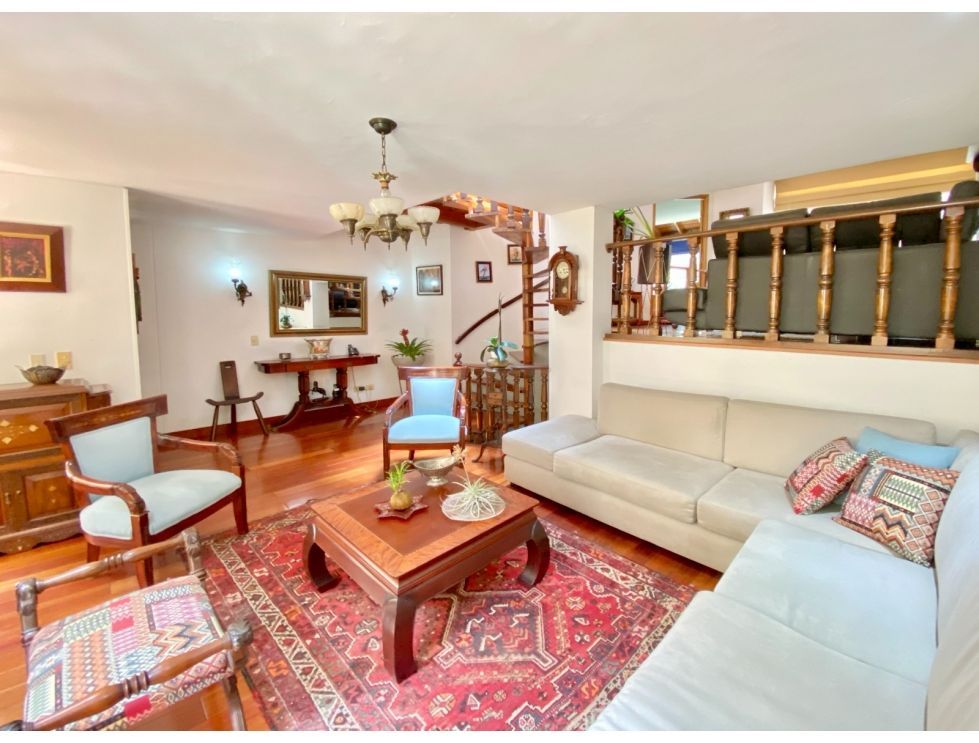 Casa en venta Cundinamarca Bogotá Ub Santa Coloma 181 m2 Habitaciones 4 Baños 4 Garajes 2 Precio $990000000