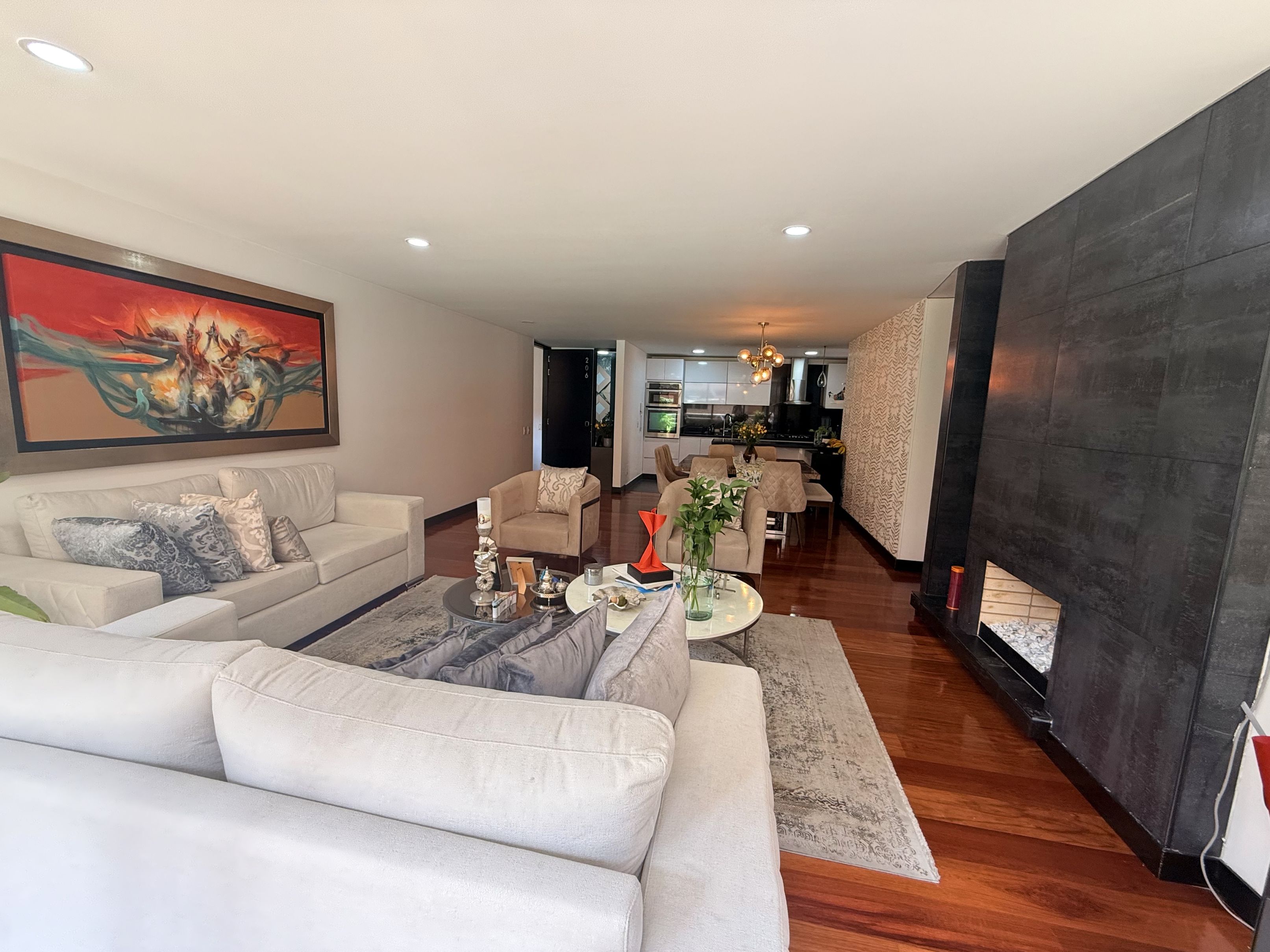 Apartamento en arriendo Cundinamarca Bogotá Lisboa 156 m2 Habitaciones 3 Baños 5 Garajes 2 Precio $8500000