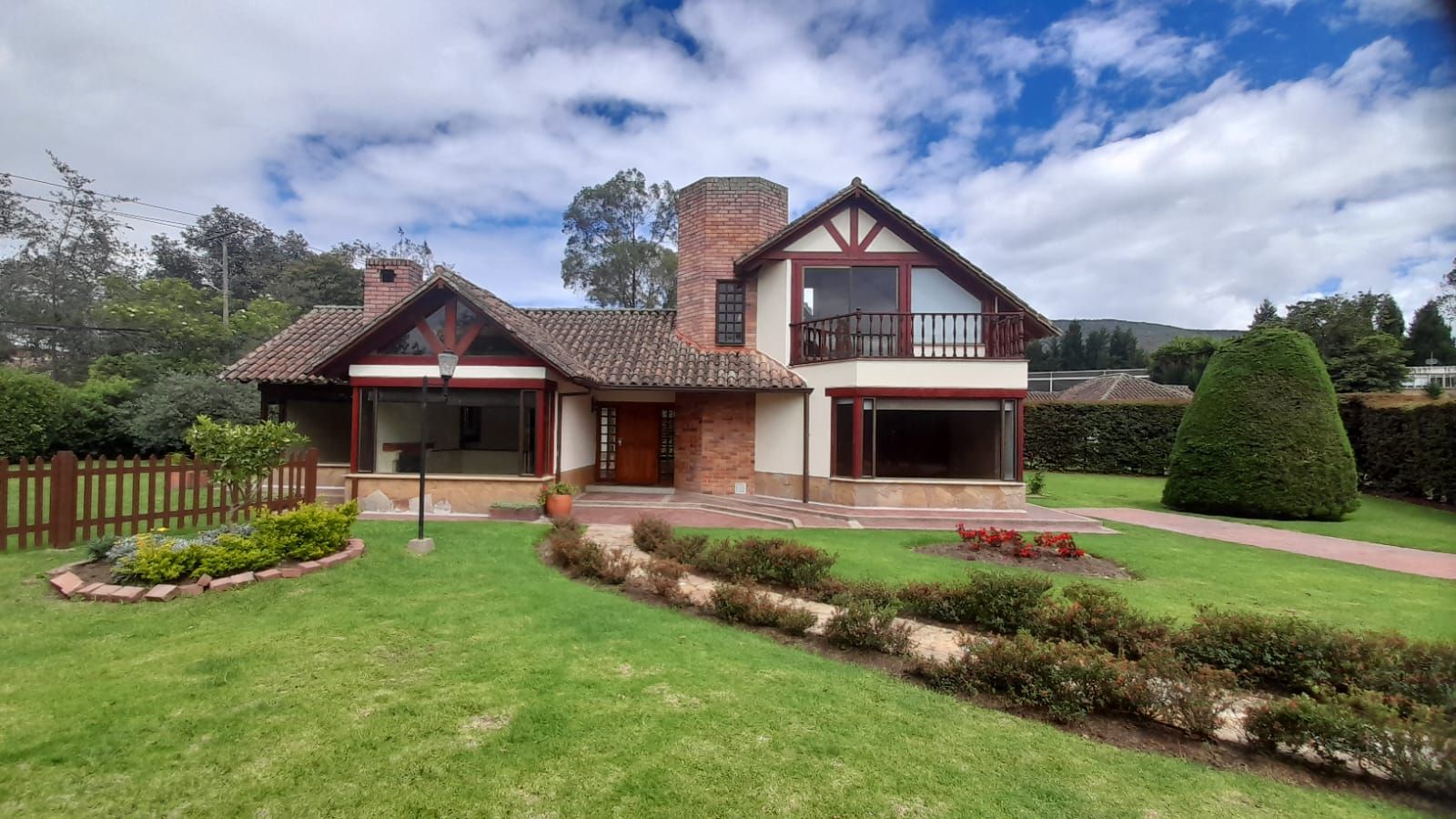 Casa en arriendo Cundinamarca Bogotá Casa Blanca 180 m2 Habitaciones 3 Baños 3 Garajes 2 Precio $7000000
