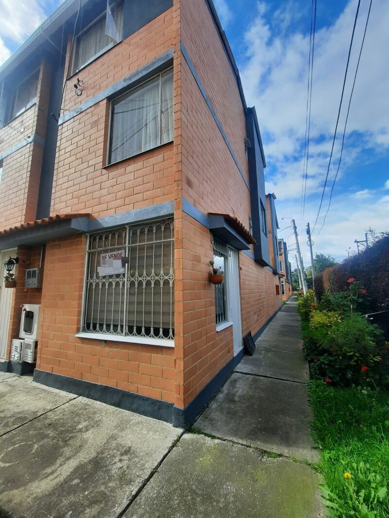 Casa en venta Cundinamarca Bogotá Tibabuyes 67 m2 Habitaciones 4 Baños 2 Garajes 0 Precio $310000000