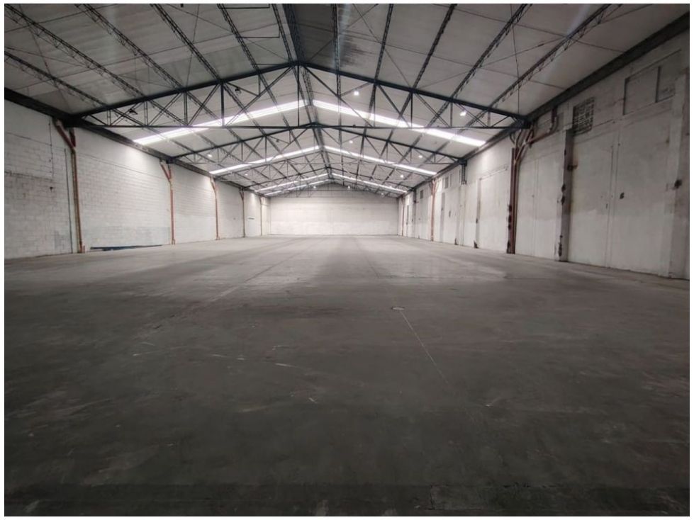 Bodega en venta Antioquia Itagüí Simón Bolívar 2038 m2 Habitaciones 0 Baños 4 Garajes 0 Precio $11500000000