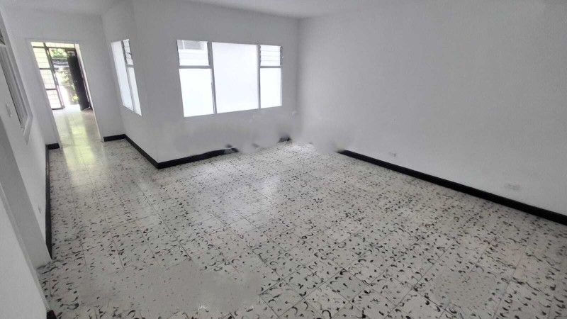 Local en arriendo Antioquia Medellín La Castellana 180 m2 Habitaciones 0 Baños 2 Garajes 0 Precio $5500000