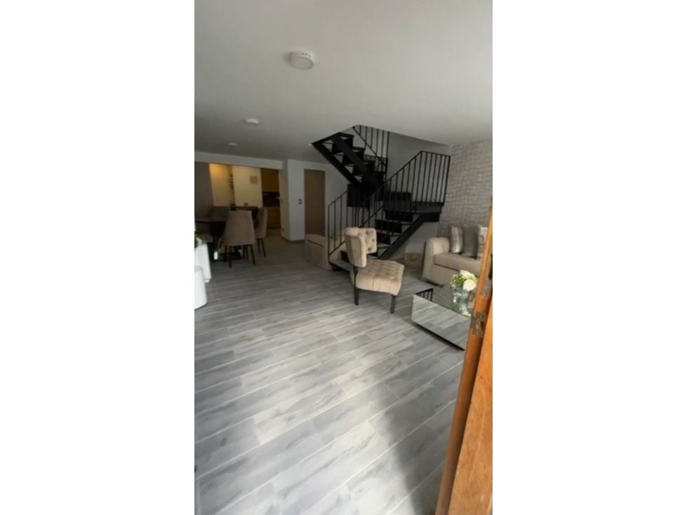 Casa en venta Antioquia Medellín La Hondonada 100 m2 Habitaciones 3 Baños 4 Garajes 1 Precio $640000000