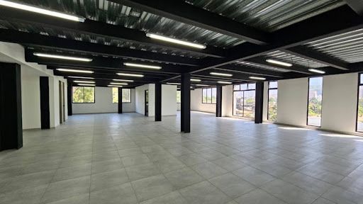 Oficina en arriendo Antioquia Medellín Tenche 200 m2 Habitaciones 0 Baños 2 Garajes 0 Precio $14000000
