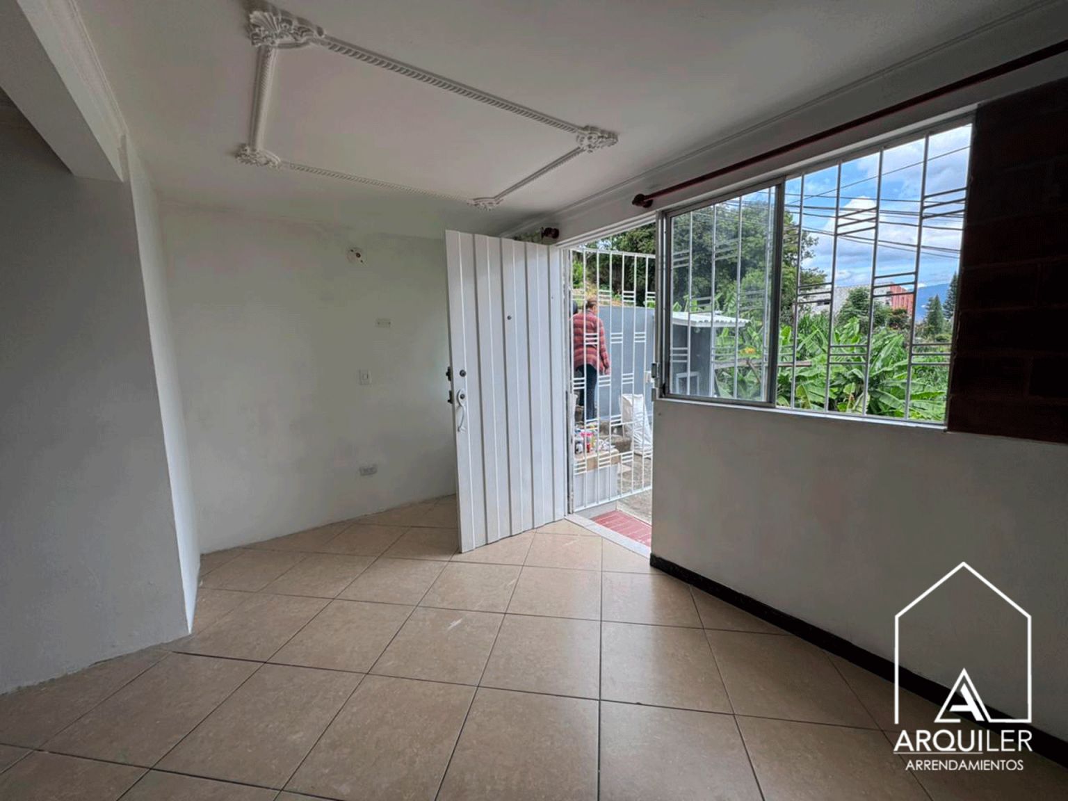 Apartaestudio en arriendo Antioquia Medellín Pajarito 38 m2 Habitaciones 1 Baños 1 Garajes 0 Precio $950000
