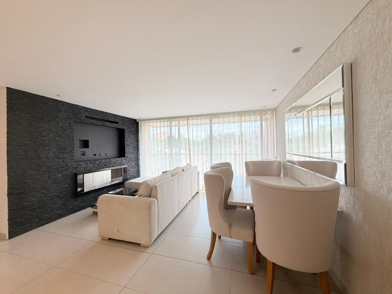 Apartamento en venta Antioquia Medellín La Inmaculada 104 m2 Habitaciones 3 Baños 2 Garajes 2 Precio $910000000