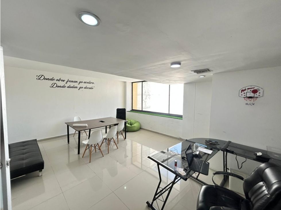 Oficina en venta Atlántico Barranquilla El Tabor 262 m2 Habitaciones 0 Baños 2 Garajes 2 Precio $890800000