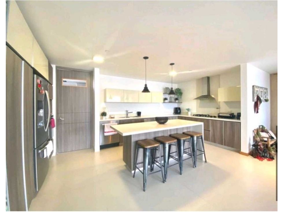 Apartamento en venta Antioquia Envigado El Salado 184 m2 Habitaciones 3 Baños 3 Garajes 3 Precio $1600000000