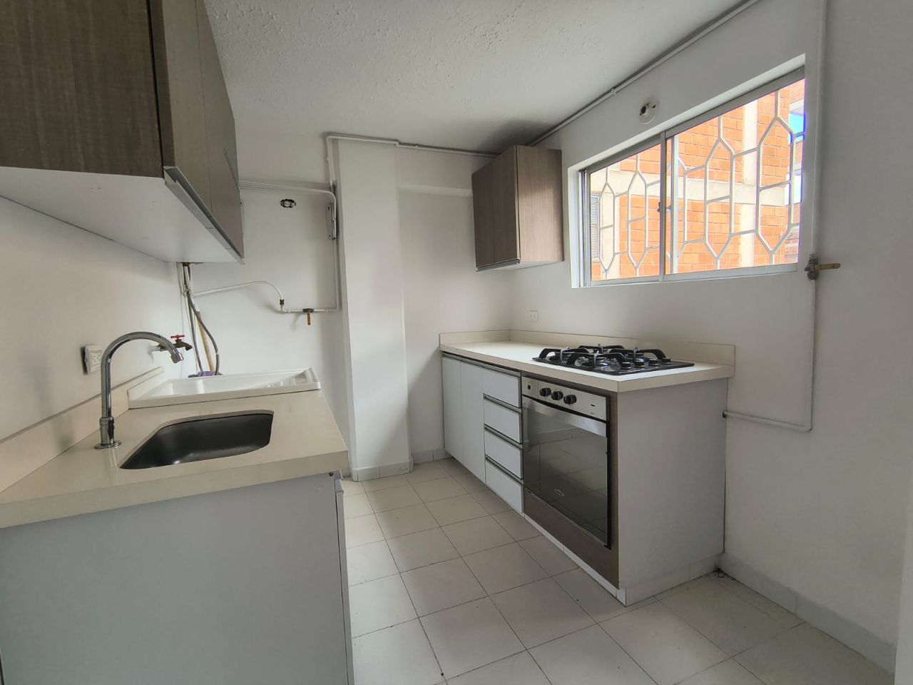 Apartamento en arriendo Antioquia Medellín Los Alpes 64 m2 Habitaciones 3 Baños 1 Garajes 1 Precio $2900000