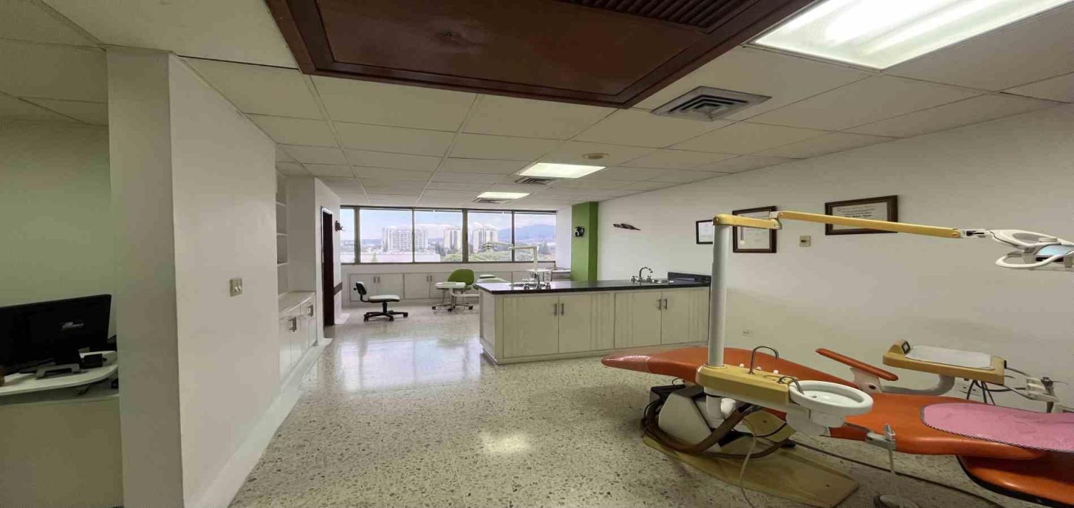 Consultorio en venta Valle Del Cauca Cali Militar 40 m2 Habitaciones 0 Baños 1 Garajes 1 Precio $320000000