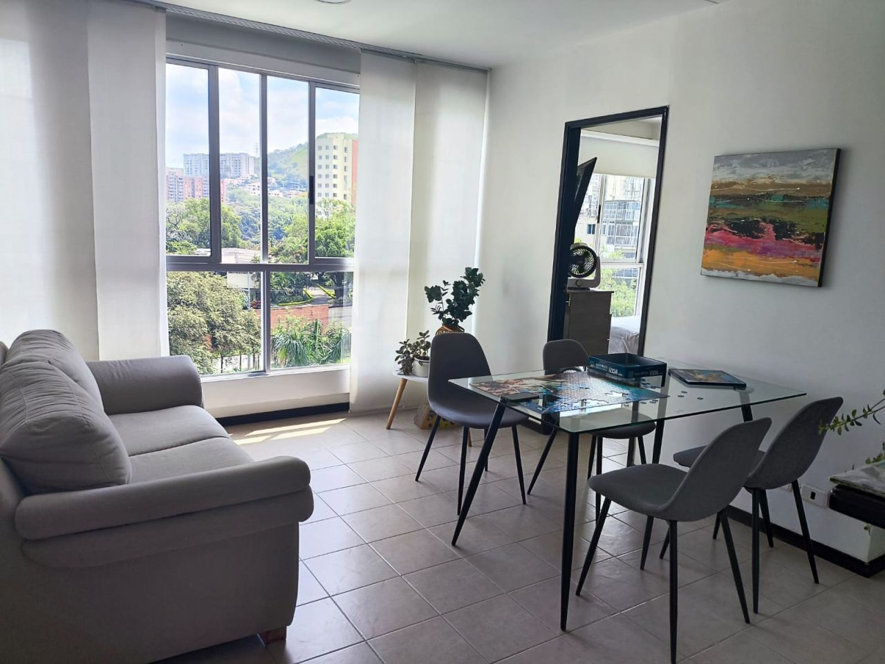 Apartamento en arriendo Valle Del Cauca Cali Santa Teresita 52 m2 Habitaciones 2 Baños 2 Garajes 1 Precio $1950000