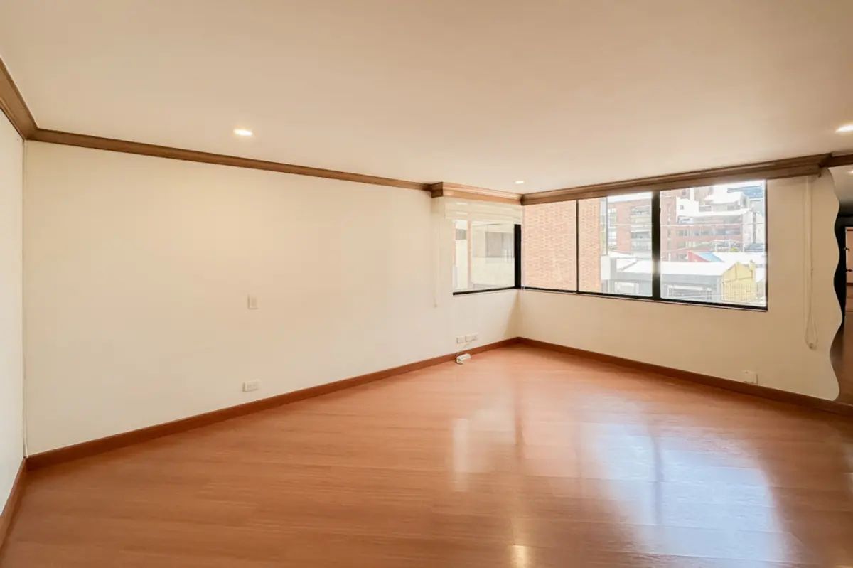 Apartamento en venta Cundinamarca Bogotá El Retiro 242 m2 Habitaciones 4 Baños 5 Garajes 2 Precio $1260000000