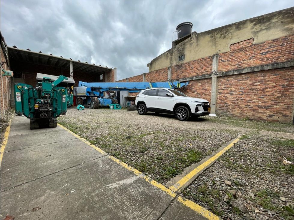 Lote en arriendo o venta Cundinamarca Zipaquirá Cpr Paso Ancho 254 m2 Habitaciones 0 Baños 0 Garajes 0 Precio venta $540000000 Precio arriendo $4500000