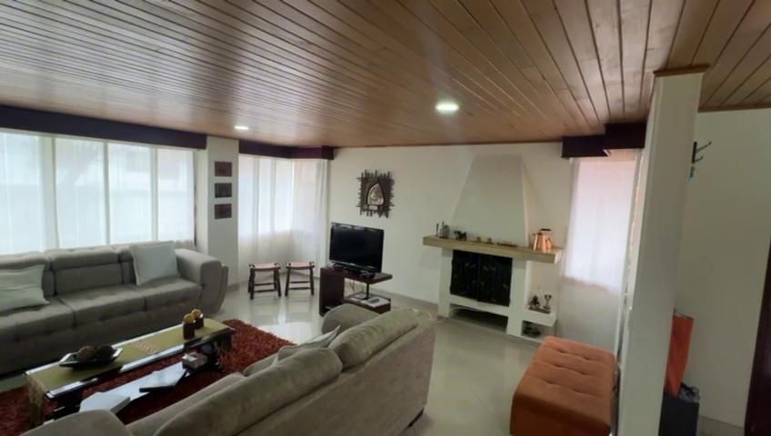 Casa en venta Cundinamarca Bogotá El Contador 245 m2 Habitaciones 5 Baños 4 Garajes 2 Precio $996000000