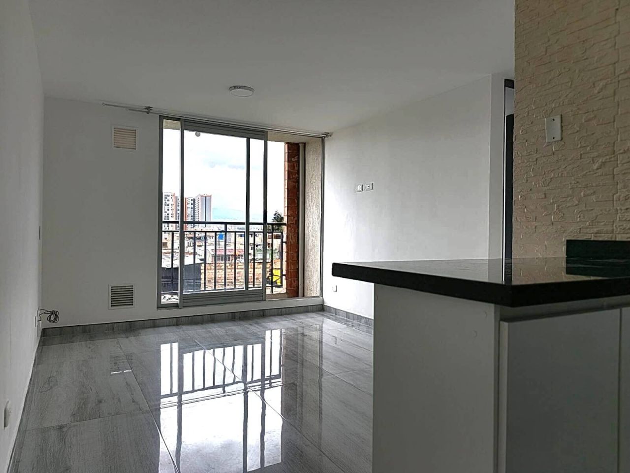 Apartamento en venta Cundinamarca Bogotá Carmen 41 m2 Habitaciones 2 Baños 1 Garajes 0 Precio $220000000