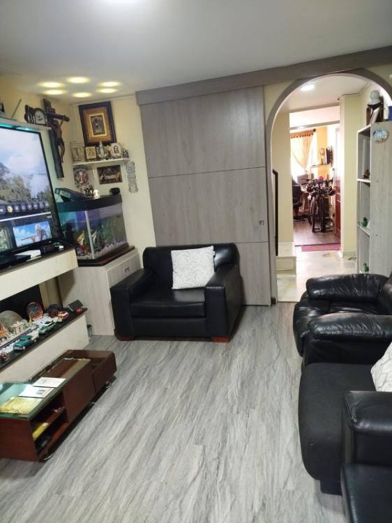Casa en venta Cundinamarca Bogotá La Isabela 50 m2 Habitaciones 3 Baños 2 Garajes 1 Precio $490000000