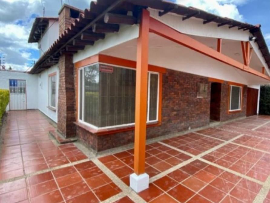 Casa en venta Cundinamarca Chía Chia 300 m2 Habitaciones 5 Baños 3 Garajes 3 Precio $699000000
